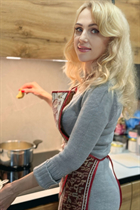 Date ukrainian tatiana from dnepr with Blonde hair age 51 photo-37