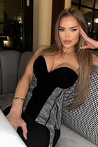 Dating a romanian woman alina from bucharest with Light Brown hair 35 years old photo-18