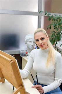 Bride from milan victoria with Blonde hair age 49
