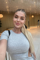 Slavic women alina from kiev with Blonde hair age 29 photo-3