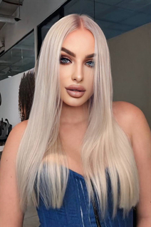 Sortir avec une femme tchèque liudmyla de prague avec Blond cheveux 19 ans