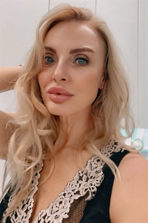 Beautiful Ukrainian bride inna from kiev with Blonde hair age 45