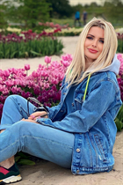 Dating a german girl irina from berlin with Blonde hair 41 years old photo-9