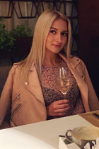 Stunning Ukrainian woman yana from poltava with Light Brown hair age 37 photo-9