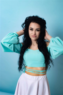 Ukrainian wife from kamenskoe sasha with Black hair age 37