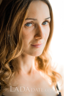 Ukraine mail order bride juliya from nikolaev with Light Brown hair age 31