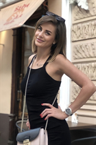 Femme parfaite daria de valvasone avec Chatain clairs cheveux, âge 36 photo-4