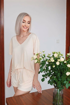 Pretty girl irina from london with Blonde hair age 35 photo-18