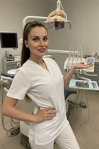 Mariée de vienna elizabeth avec Brunette cheveux, âge 45 photo-13