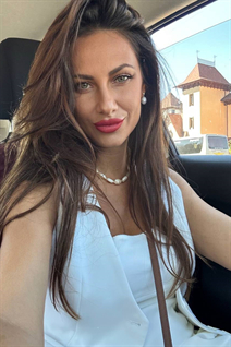 Ukrainian woman for marriage katerina from kiev-miami with Black hair age 42