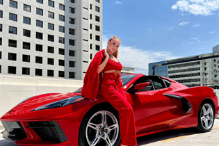 los angeles mariée yulia avec Blond cheveux, âge 36 photo-12