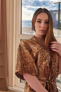 Gorgeous Ukrainian woman diana from sloviansk with Light Brown hair age 25