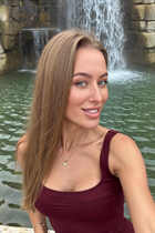Bride from dubai snizhana with Light Brown hair age 34 photo-6