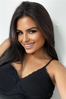 German girl olena from gelsenkirchen with Dark Brown hair 25 years old