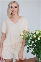 Pretty girl irina from london with Blonde hair age 35 photo-3