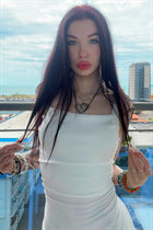 Ukrainian woman for marriage daria from kremenchuk with Black hair age 21 photo-4