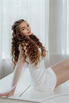 Belle femme tchèque yana de sokolov avec Chatain clairs cheveux 27 ans photo-27