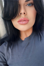 Perfect woman daria from vienna  with Black hair age 30 photo-22