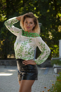 Dating a ukrainian girl inna from poltava with Blonde hair age 49