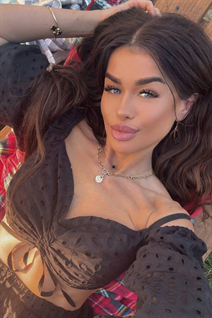 Belle femme ukrainienne irina de lutsk avec Chatain clairs cheveux, âge 40