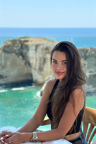 Bride from dubai kateryna with Light Brown hair age 28 photo-9