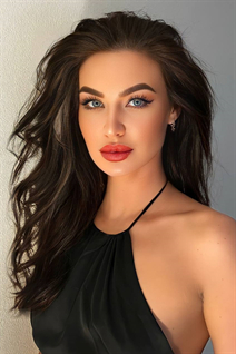 vilnius mariée alina avec Brunette cheveux, âge 32