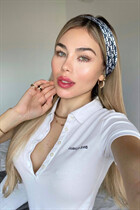 Venezuelan girl carlina from tariba with Blonde hair 28 years old photo-2