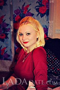 Sexy Russian bride julia from cherkassy with Blonde hair age 28