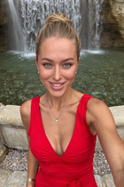 Bride from dubai snizhana with Light Brown hair age 34 photo-14