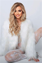 Bride from houston yana with Blonde hair age 42 photo-1