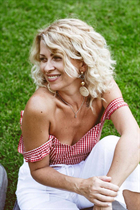 Ukrainian girl for marriage larisa from odesa with Blonde hair age 60 photo-9
