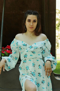 Ukrainian girl for marriage julia from kharkiv with Dark Brown hair age 22