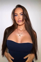 Dating moldovan woman xenia from tiraspol with Black hair age 36