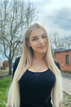 Gorgeous Ukrainian woman alina from kiev with Blonde hair age 22 photo-1