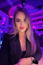 Dating ukrainian woman anastasia from munich with Light Brown hair age 37 photo-25