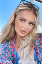 Girl from los angeles yulia with Blonde hair age 31 photo-11