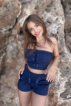 Femme parfaite arina de almaty avec Chatain clairs cheveux, âge 23 photo-3