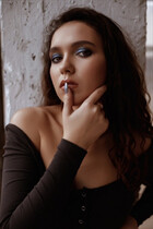 Date ukrainian vladislava from kharkov with Black hair age 23
