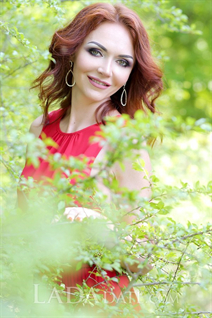 Femmes incroyables d'Ukraine victoria de konstantinovka avec Brunette cheveux, âge 47