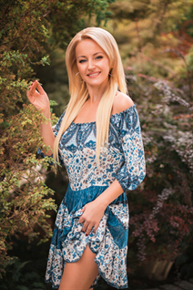Ukrainian girl model ksenia from aylesbury with Blonde hair age 50