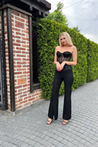 Ukrainian woman for dating veronica from lviv with Blonde hair age 22 photo-10