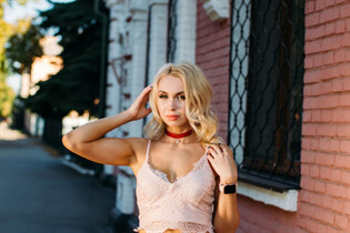Ukrainian lady svetlana from kiev with Blonde hair age 33 photo-28