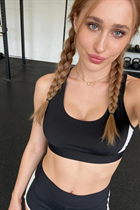 Jolie fille valeriia de richmond avec Blond cheveux, âge 26 photo-5