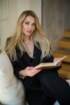 Beautiful ukrainian girl anna from kiev with White Grey hair age 38 photo-4