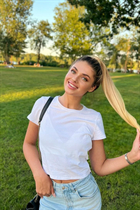 Slavic women alina from kiev with Blonde hair age 29 photo-8