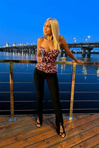 Single Ukrainian bride elvira from kiev with Blonde hair age 33 photo-2