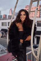 Girl from new york dariia with Dark Brown hair age 27 photo-1