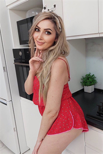 Single women ukraine anna from krivoy rog with Blonde hair age 38