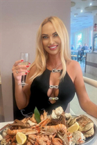 Mariée de altea victoria avec Blond cheveux, âge 49 photo-3