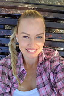 Ukrainian lady galina from berlin with Blonde hair age 44